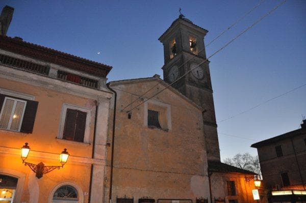 Campanile a Manziana