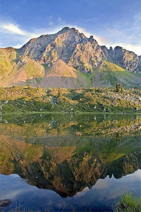 Lago delle Buse e monte Ziolera