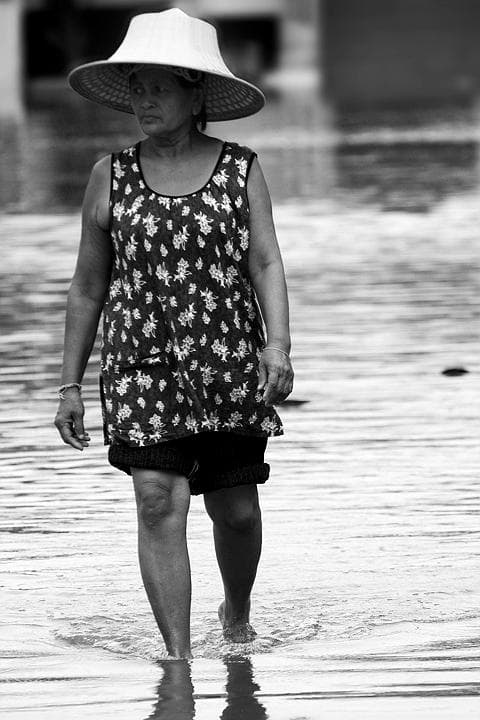 Con i piedi a mollo