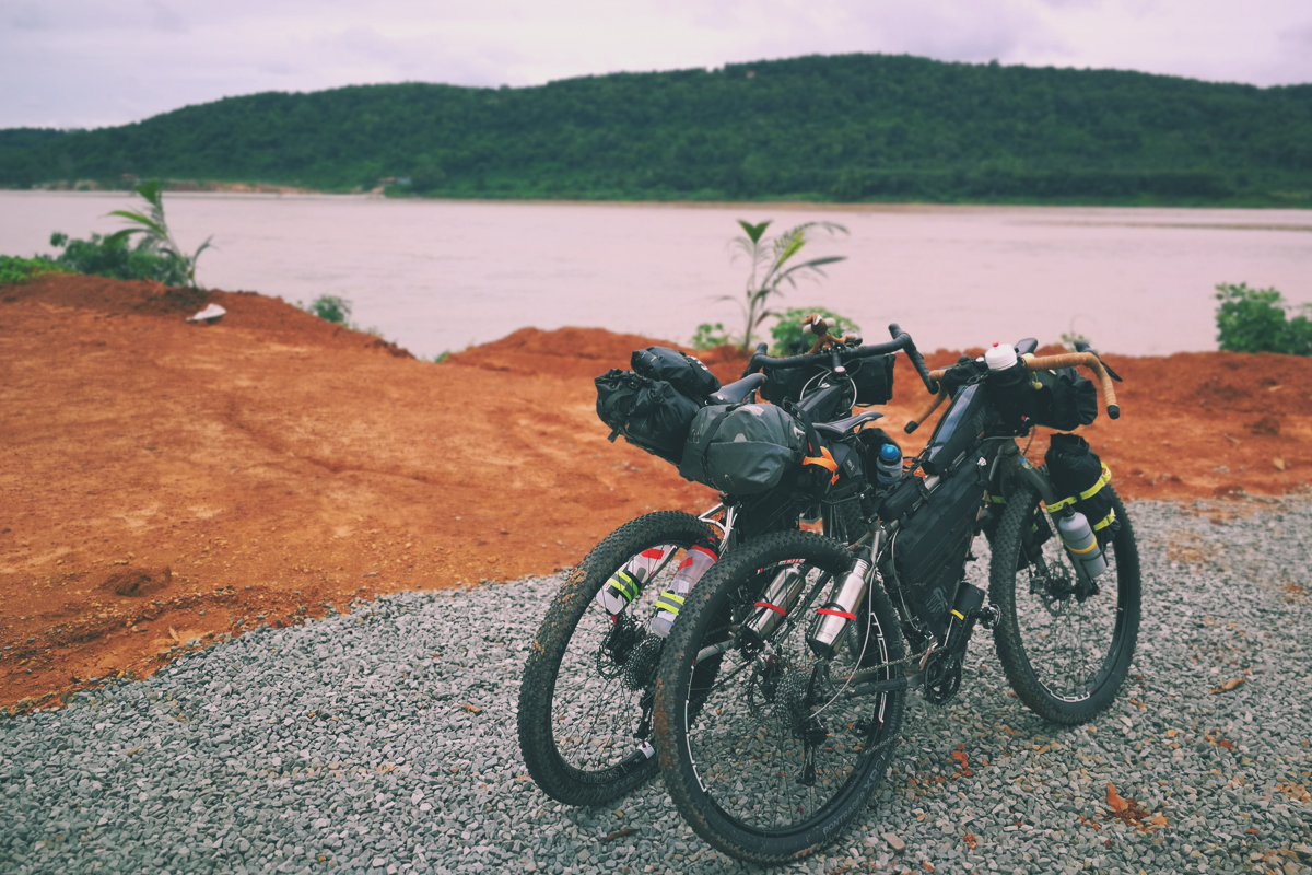 Laos in bici mekong
