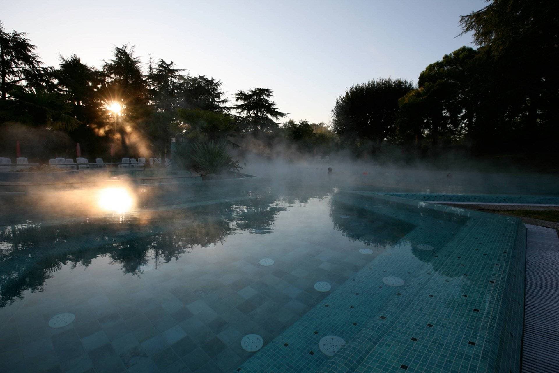 Quali strutture a Montegrotto Terme combinano cure termali, SPA e tranquillità?