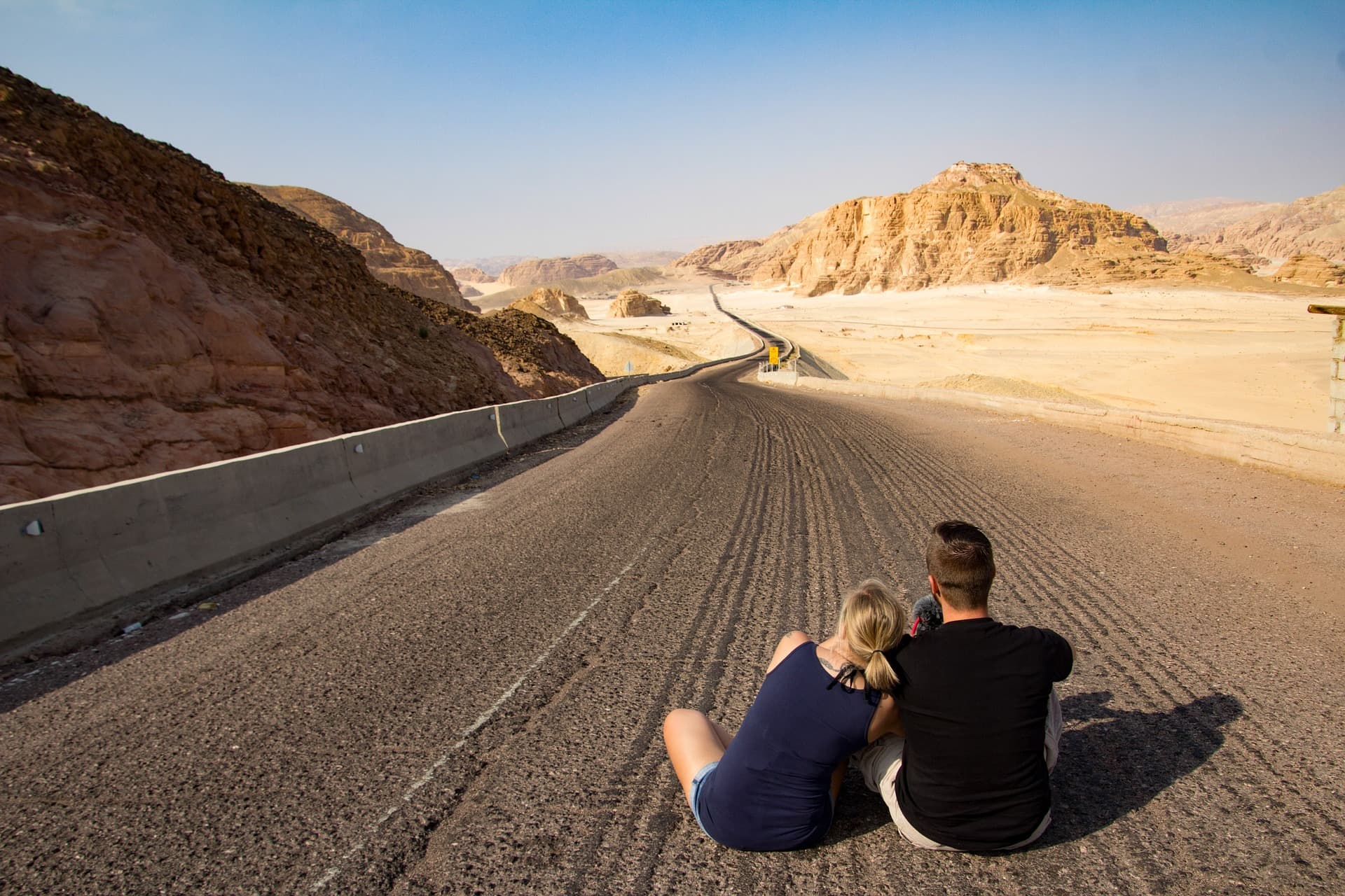 Viaggio on the road in solitaria all’estero? Ricorda questi 6 importanti consigli
