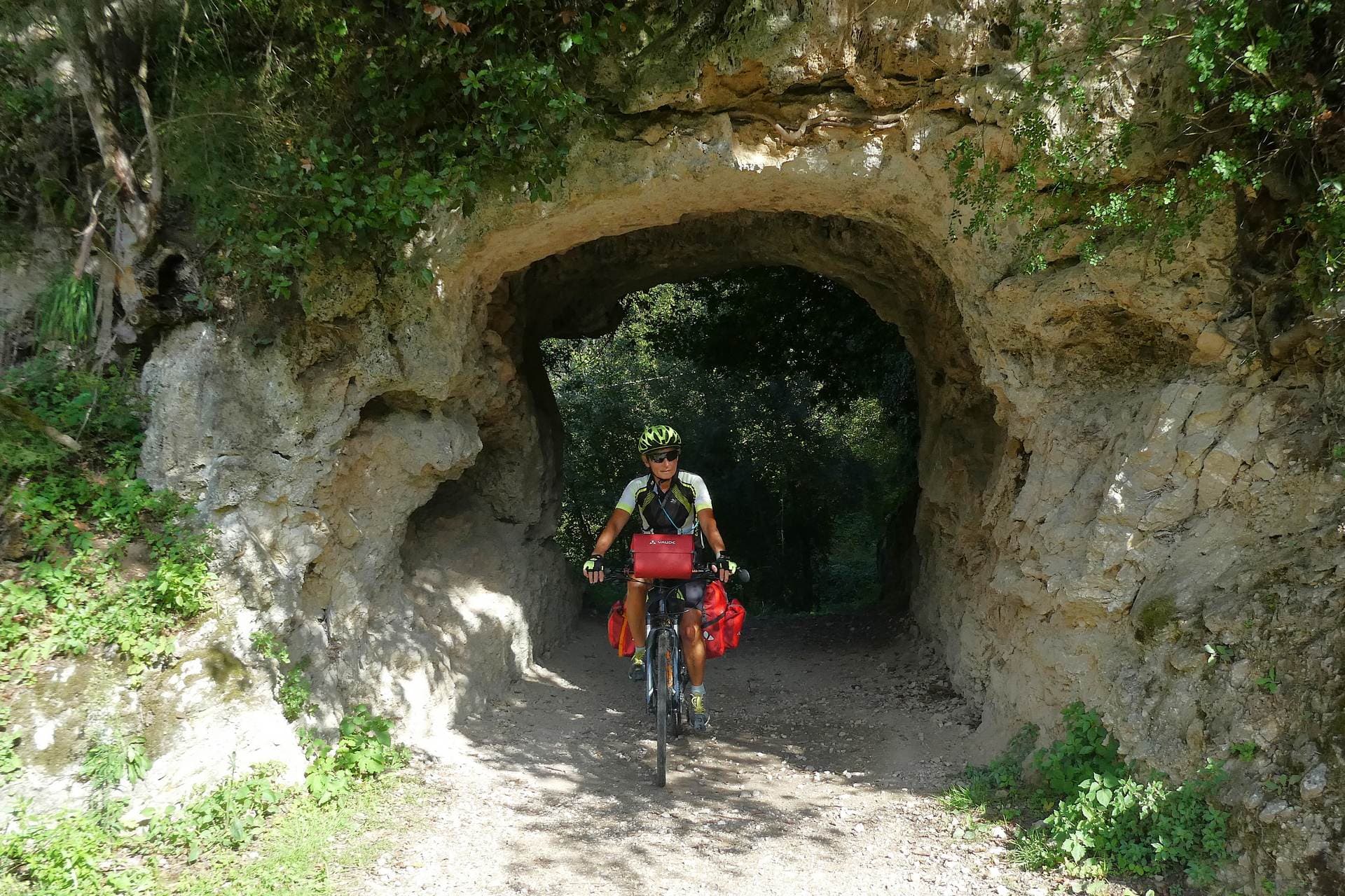 Tra Marche e Umbria in bici dal mare ai Sibillini: anello di 486 km