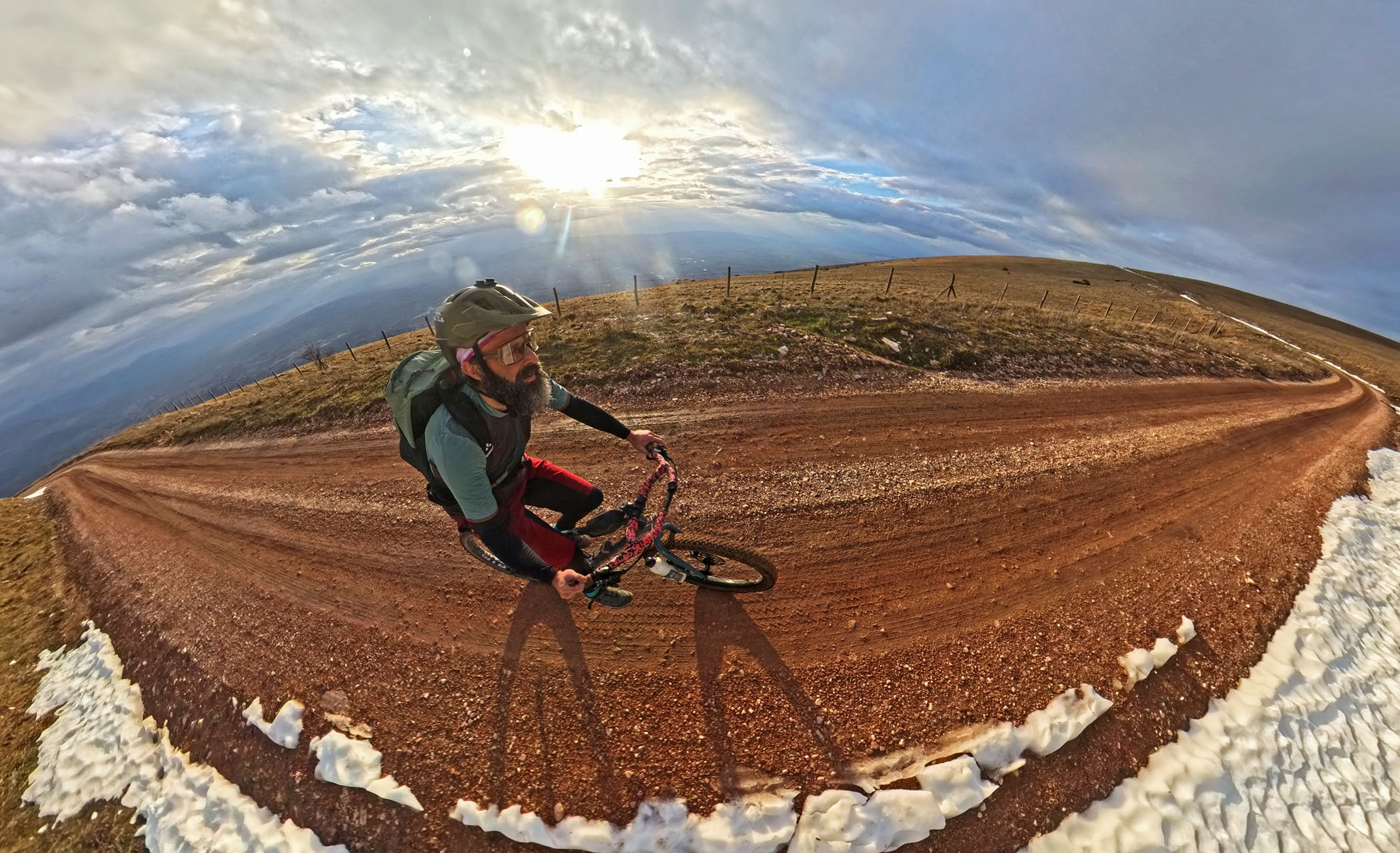 Percorso gravel tra Assisi e il monte Subasio nel cuore dell'Umbria