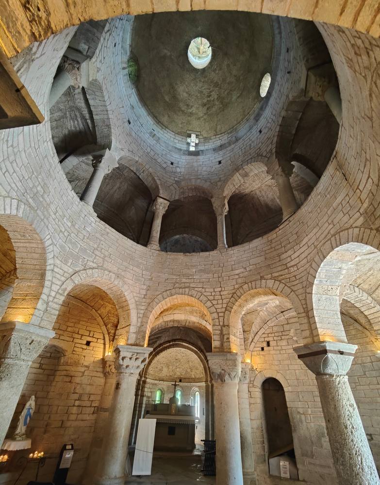 interno rotonda san tome