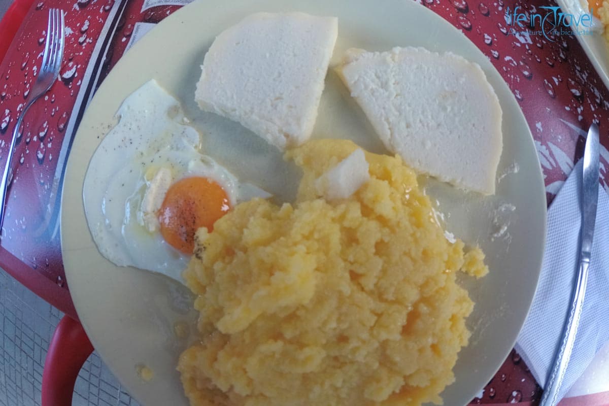 22 polenta e formaggio romania