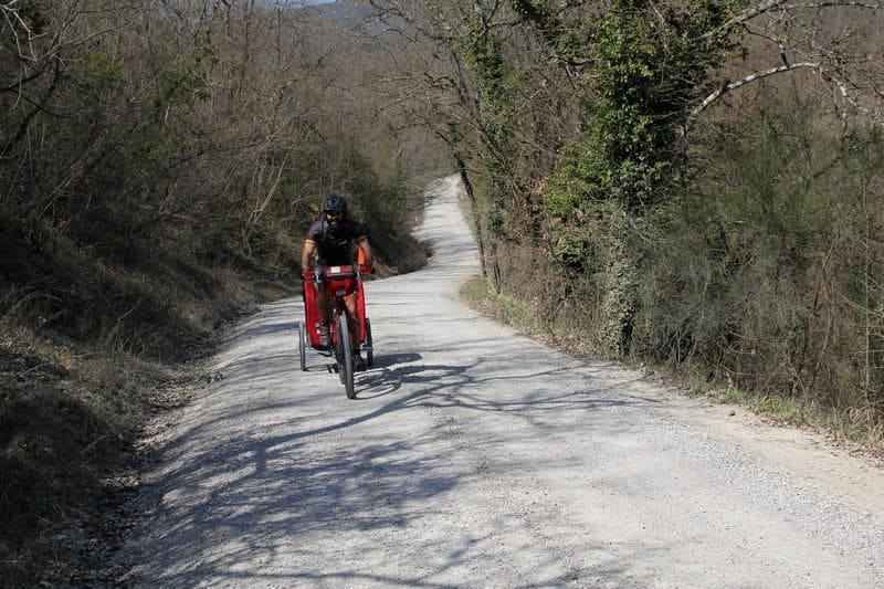 In salita sulle strade bianche dell'eroica