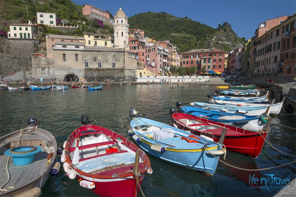 porticciolo vernazza panoramica delle 5 terre in bici