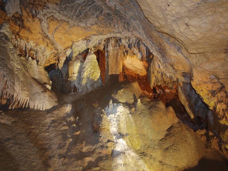 15 grotte di castelcivita