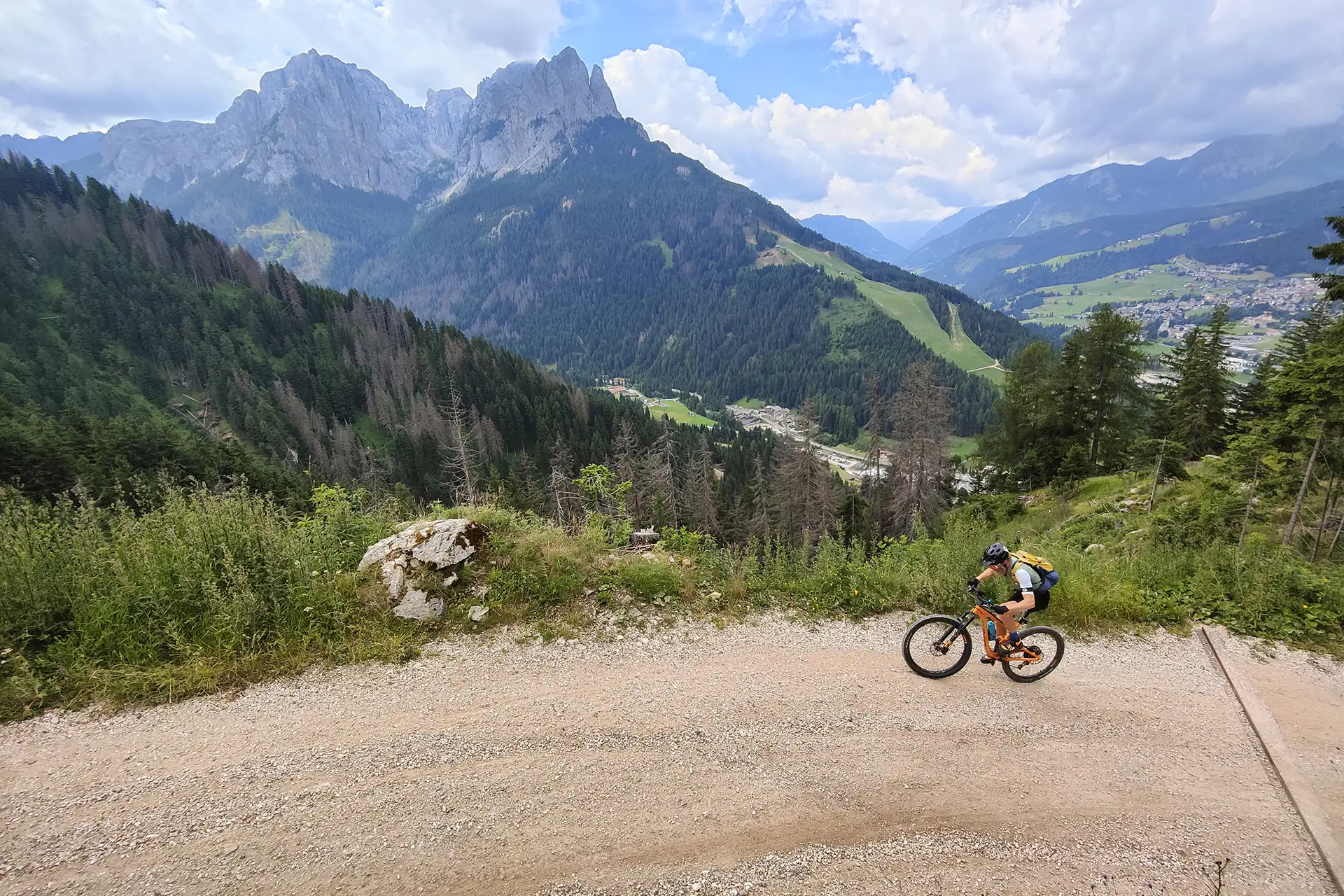 Val Jumela e Ciampac: in bici a sella Brunech