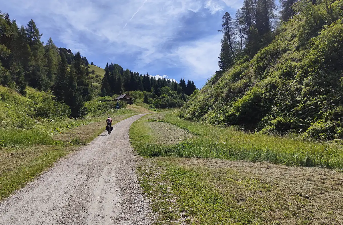forcella alleghe giro monte civetta in gravel