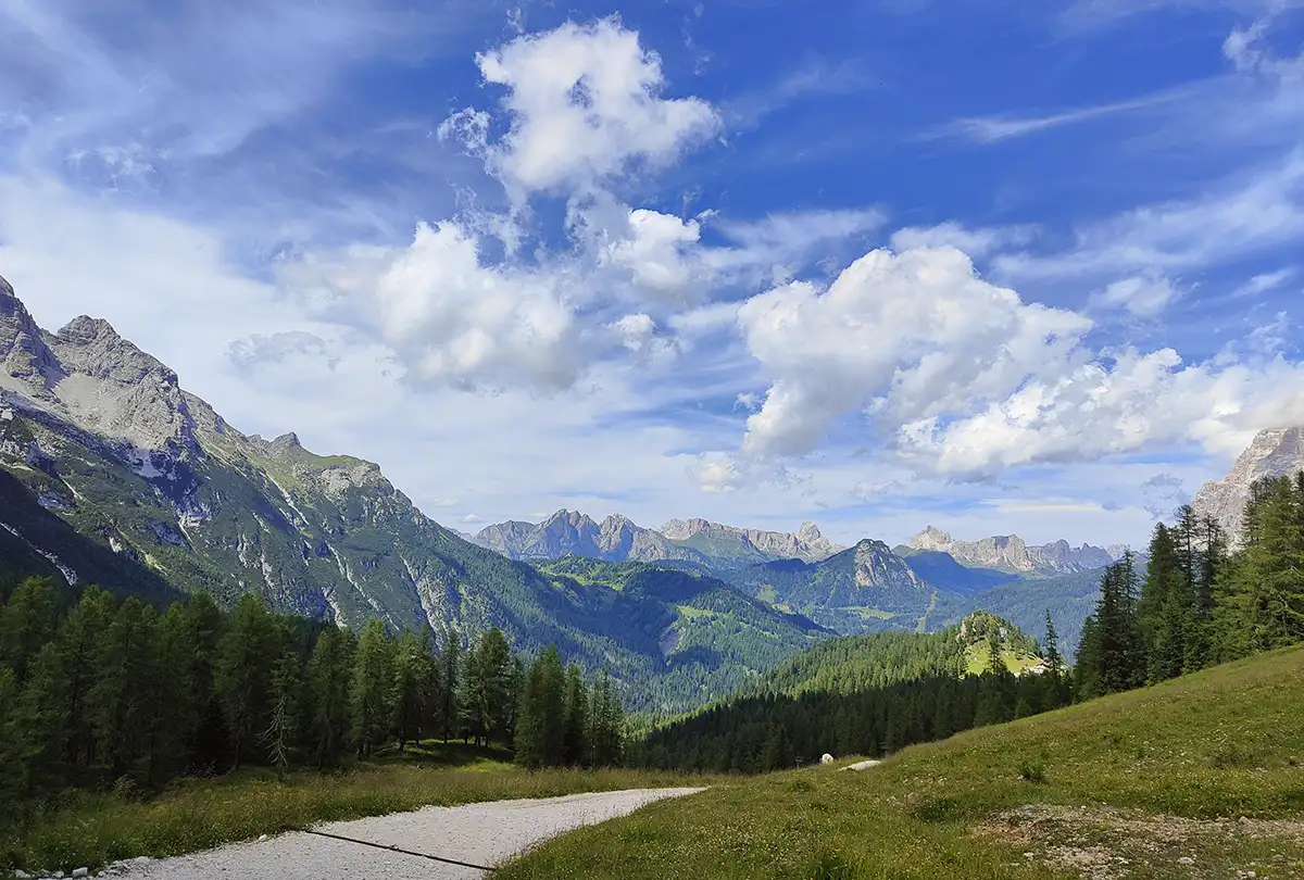 panorama giro monte civetta in gravel