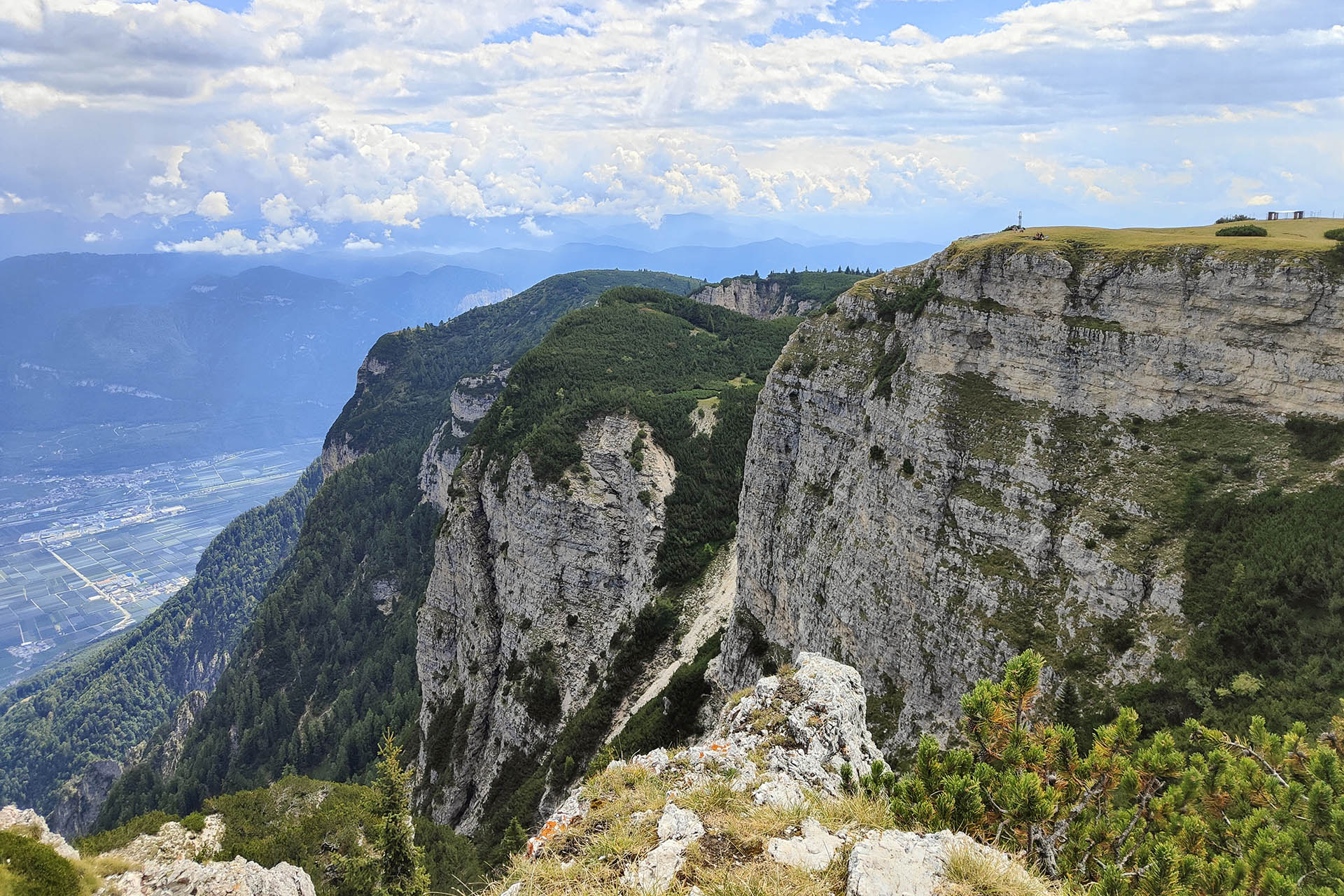 Monte Roen: in MTB in val di Non dal santuario di San Romedio