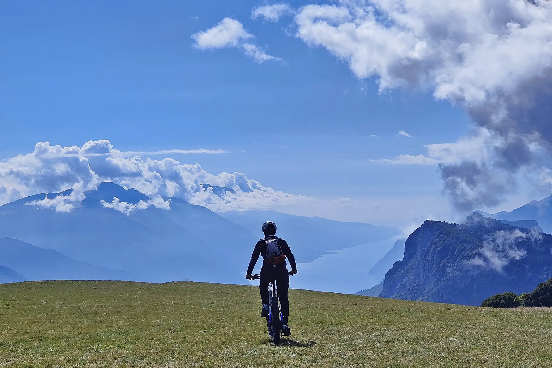Monte Casale e val Lomasona: gran tour in MTB da Comano Terme