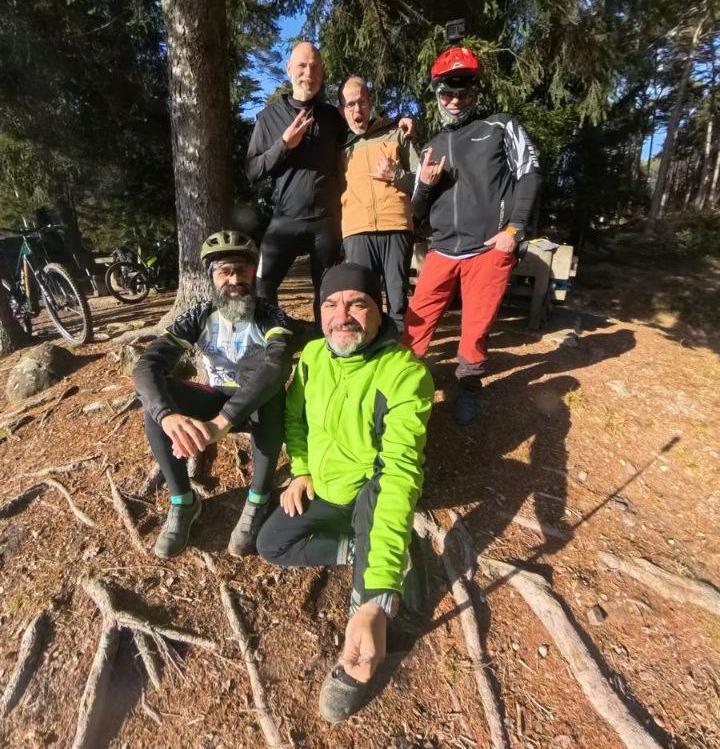 02 cinghiali volanti