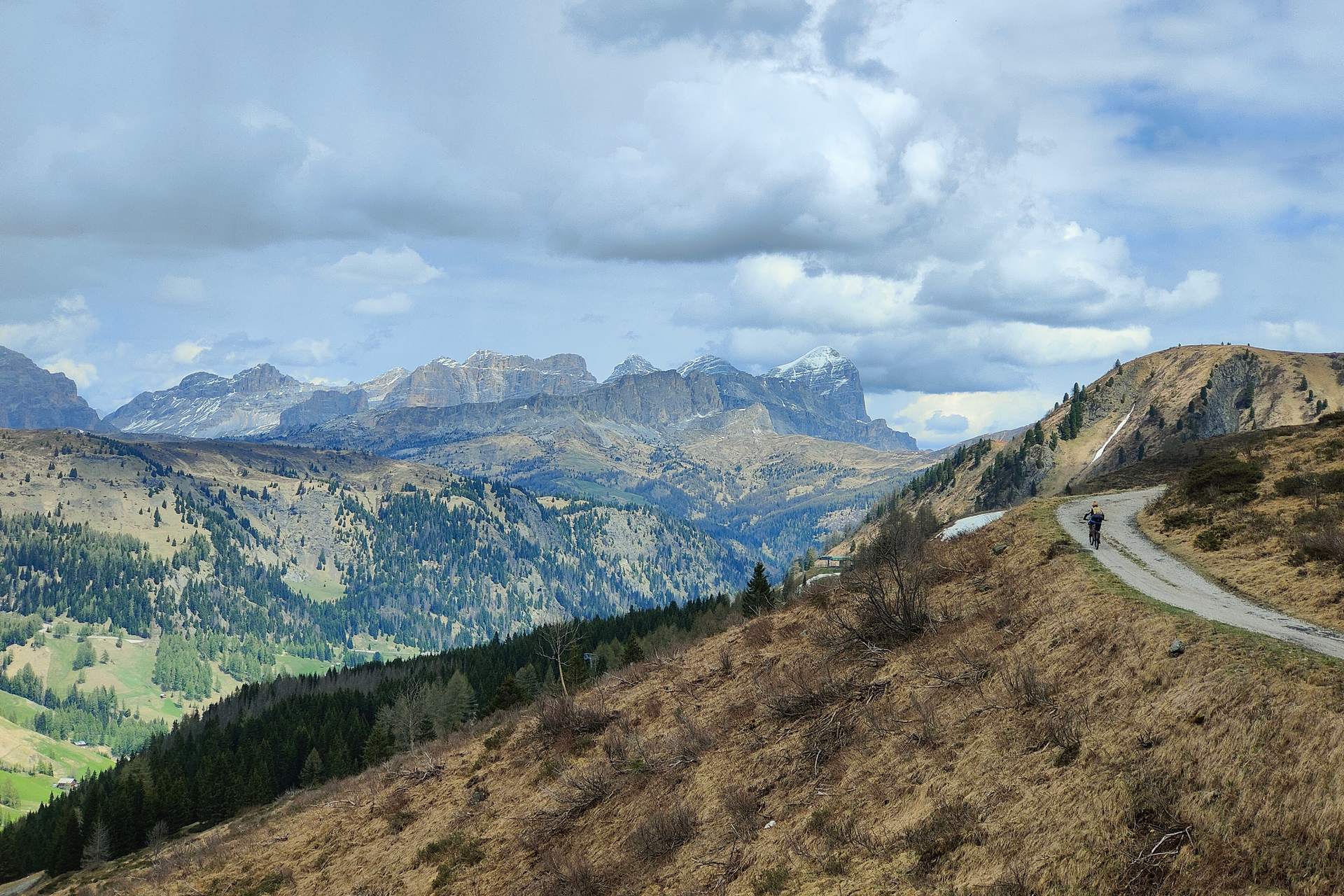 Valle di Fodom in MTB: nel cuore delle Dolomiti venete fino ai piedi di Porta Vescovo