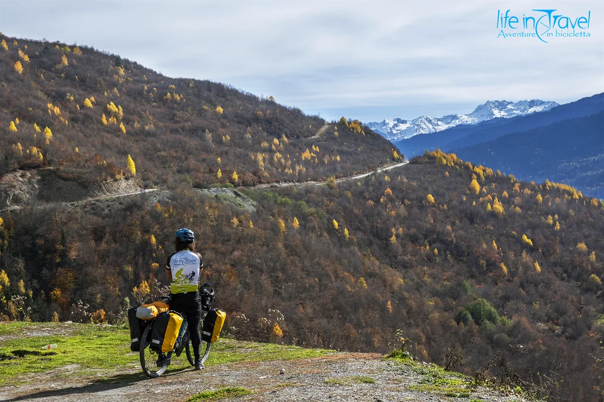 07 vallata di mestia in bici