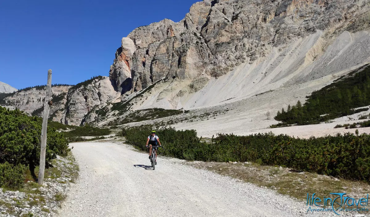 giro dei 5 rifugi MTB verso il Fanes