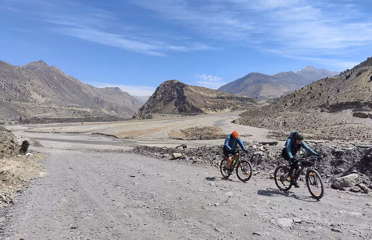 Nepal in bici