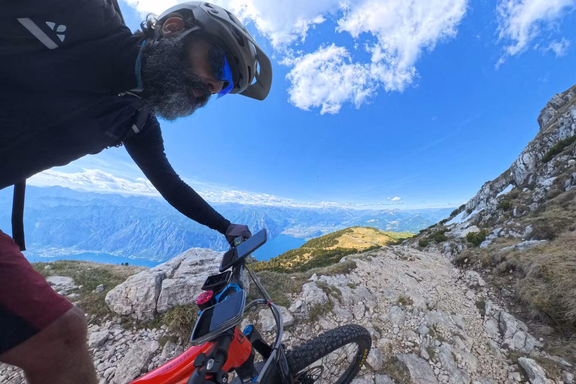 Anello MTB sul Garda: Monte Altissimo da Torbole con 601 e malga Campei in discesa