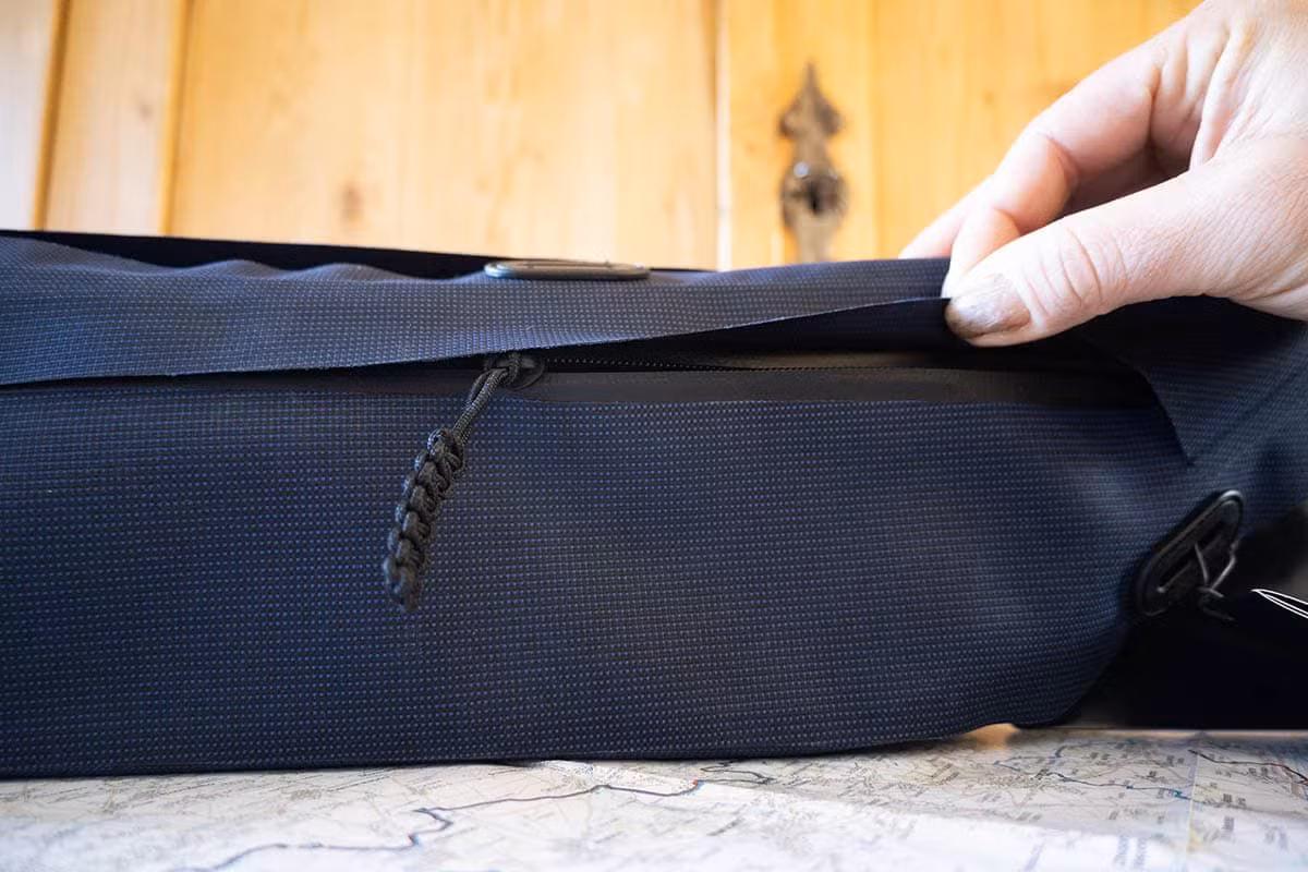 02 borsa frame roswheel zip