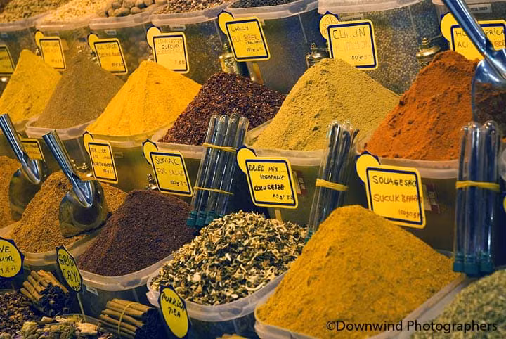 Banchetto di spezie in Turchia