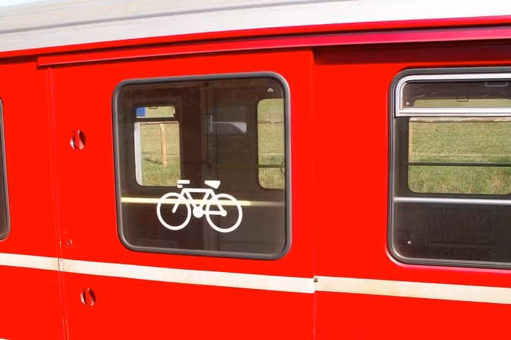 Trenino rosso del Bernina: viaggiare lenti da Tirano a Sankt Moritz