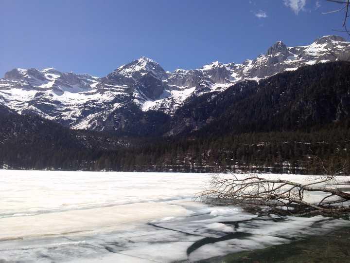 lago di tovel inverno
