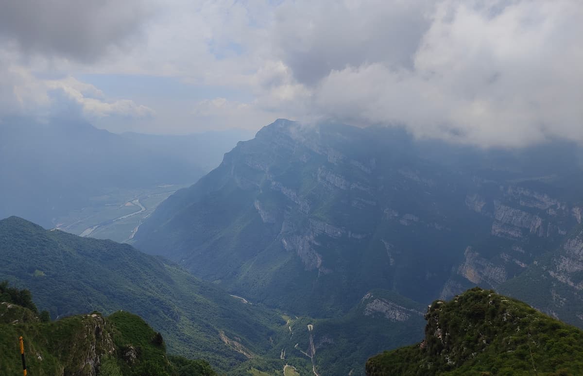 panorama valle dell adige