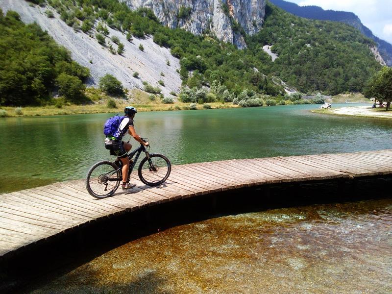 lago di nembia in bici