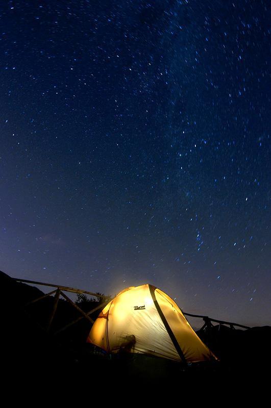 notte in tenda stelle