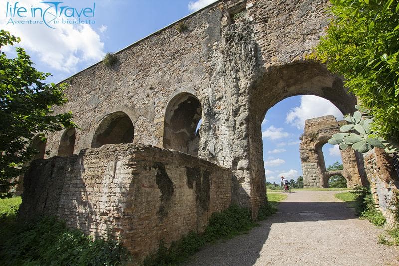 acquedotto felice parco appia antica