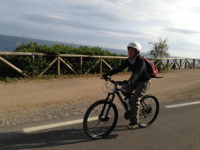 pedalando di fianco al mare isola d'elba