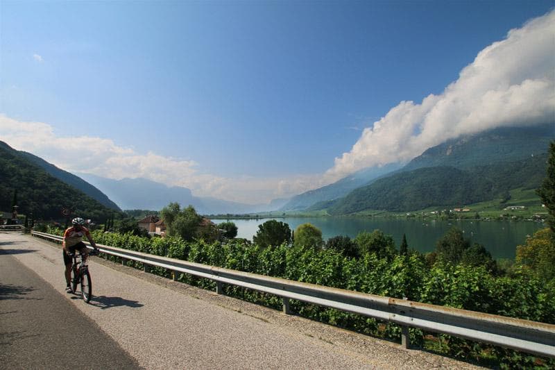 lungolago caldaro in bici