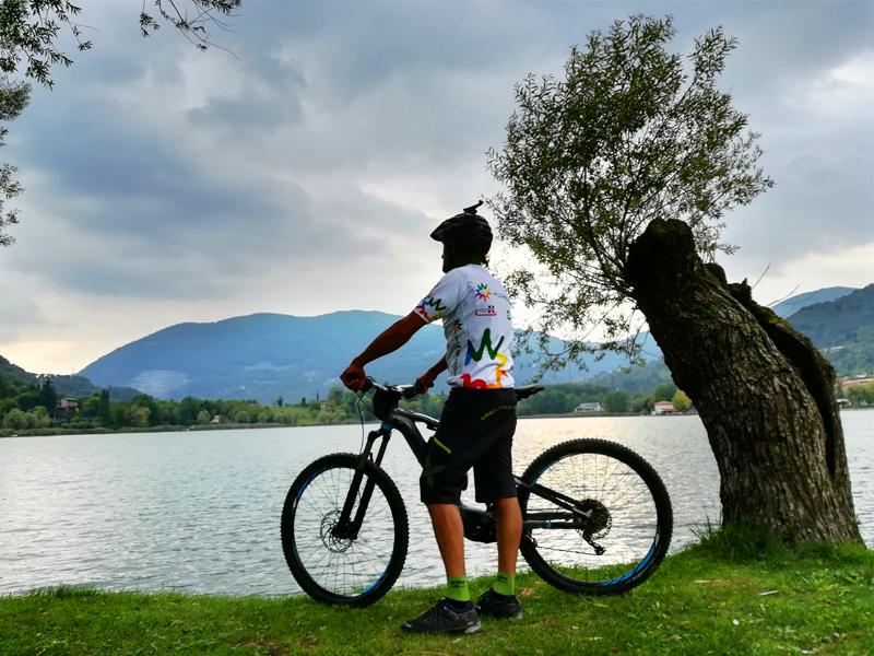 lago di endine in bicicletta