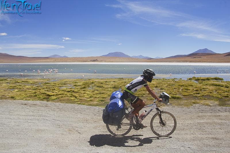 laguna alta quota bolivia