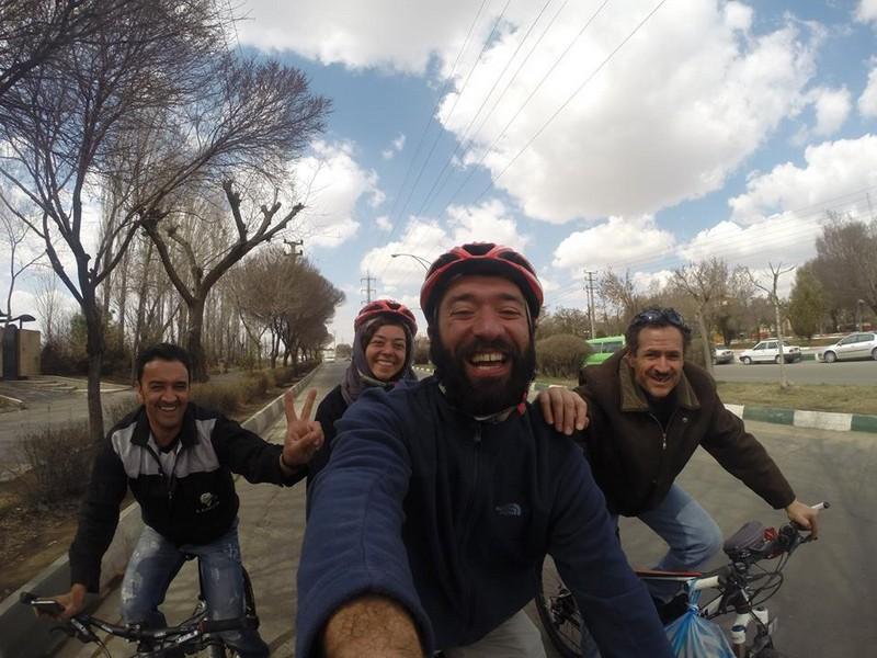 Iran in bici