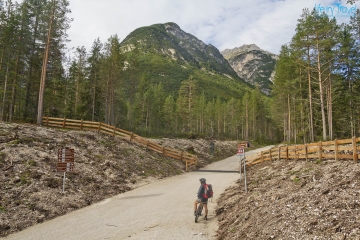 Dolomites cycleway: from Dobbiaco to Calalzo di Cadore by bicycle