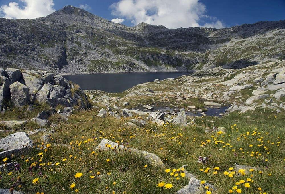 Lago della Vacca e rifugio Tita Secchi