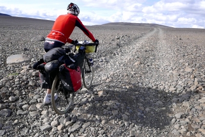 Islanda in bicicletta tra deserto e fiordi